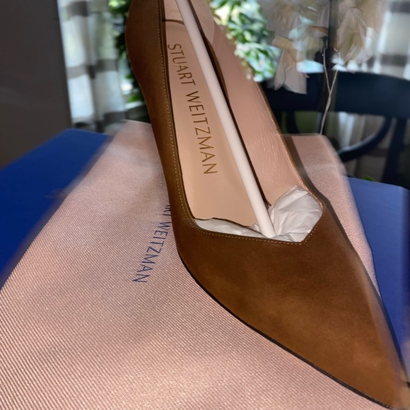 NWT STUART WEITZMAN
‘ANNY’ FOR NARROW FEET-STILETTO PUMPS Color Coffee Only 8AA - Picture 3 of 4
